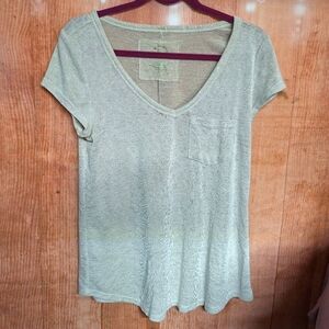 Maurices gray v-neck t-shirt size medium
